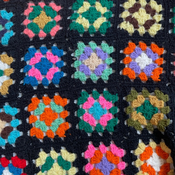 Vintage handmade Colorful Crochet Granny Square Blanket - Picture 14 of 17